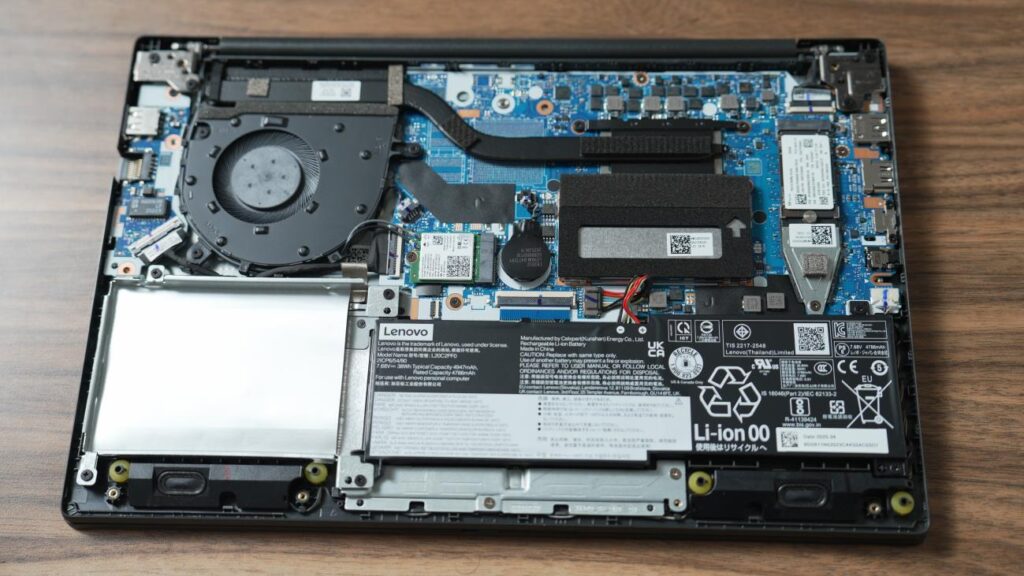 komponen ASUS ExpertBook P1